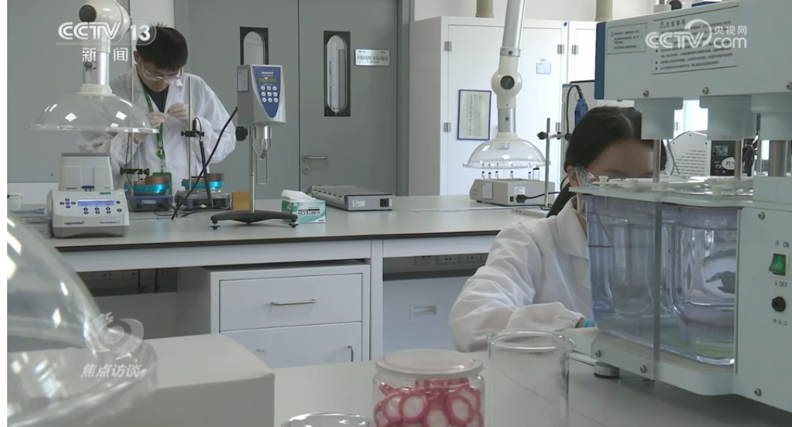 医保商保“双目录”发布，老百姓看得起病的“双保险”来了